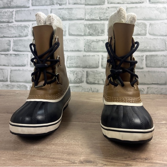 Sorel Tan and Black Winter Boots - Picture 5 of 7